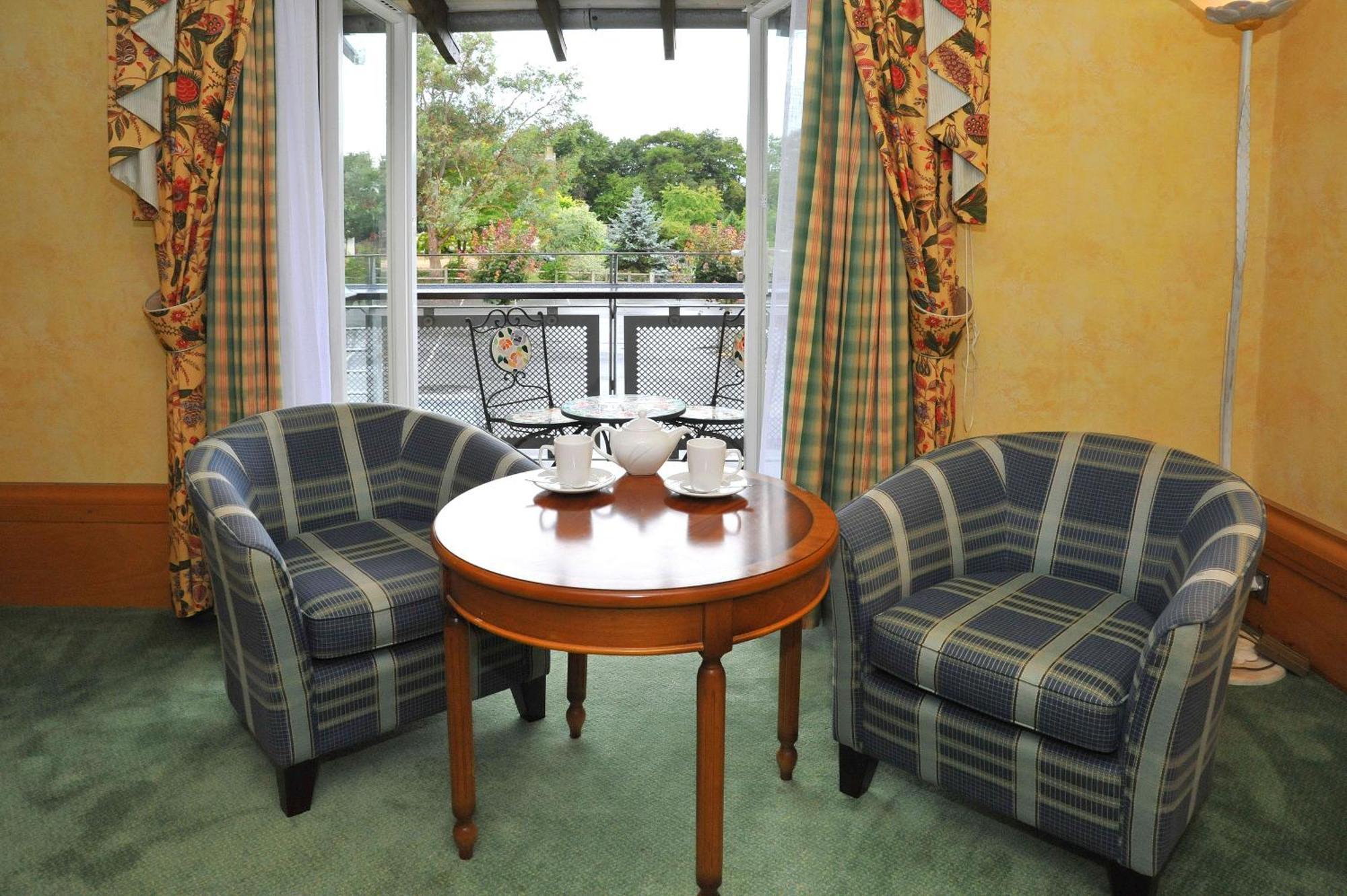 Swindon Blunsdon House Hotel, BW Premier Collection Room photo