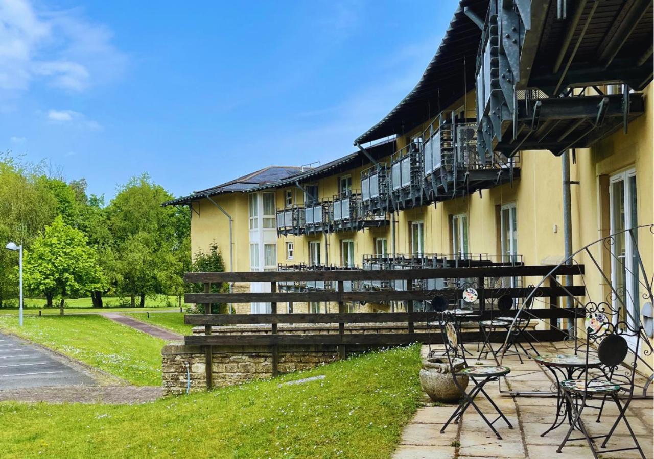 Swindon Blunsdon House Hotel, BW Premier Collection Exterior photo